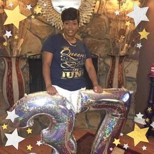 Meet your Posher, Quanda